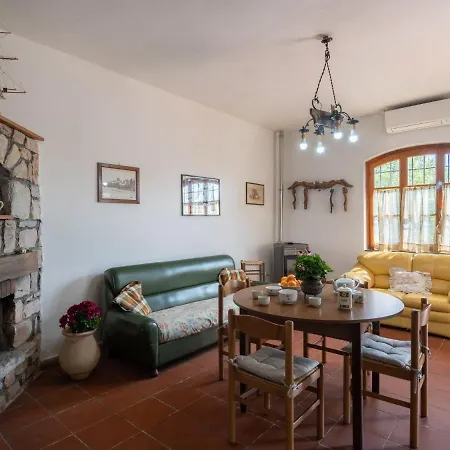 Holiday Rosmarino By Interhome Cisano sul Neva